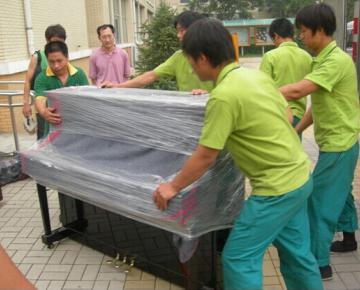  钢琴鱼缸搬运